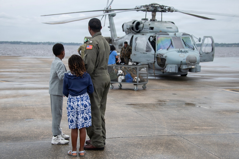 Helicopter Maritime Strike Squadron (HSM) 70 “Spartans" Returns Home to Naval Air Station Jacksonville