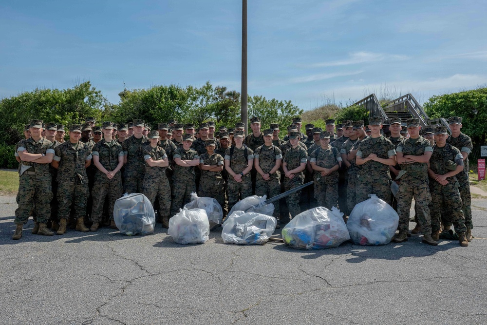 Sailors, Marines and civilians across Hampton Roads help restore Dam Neck Annex coastline
