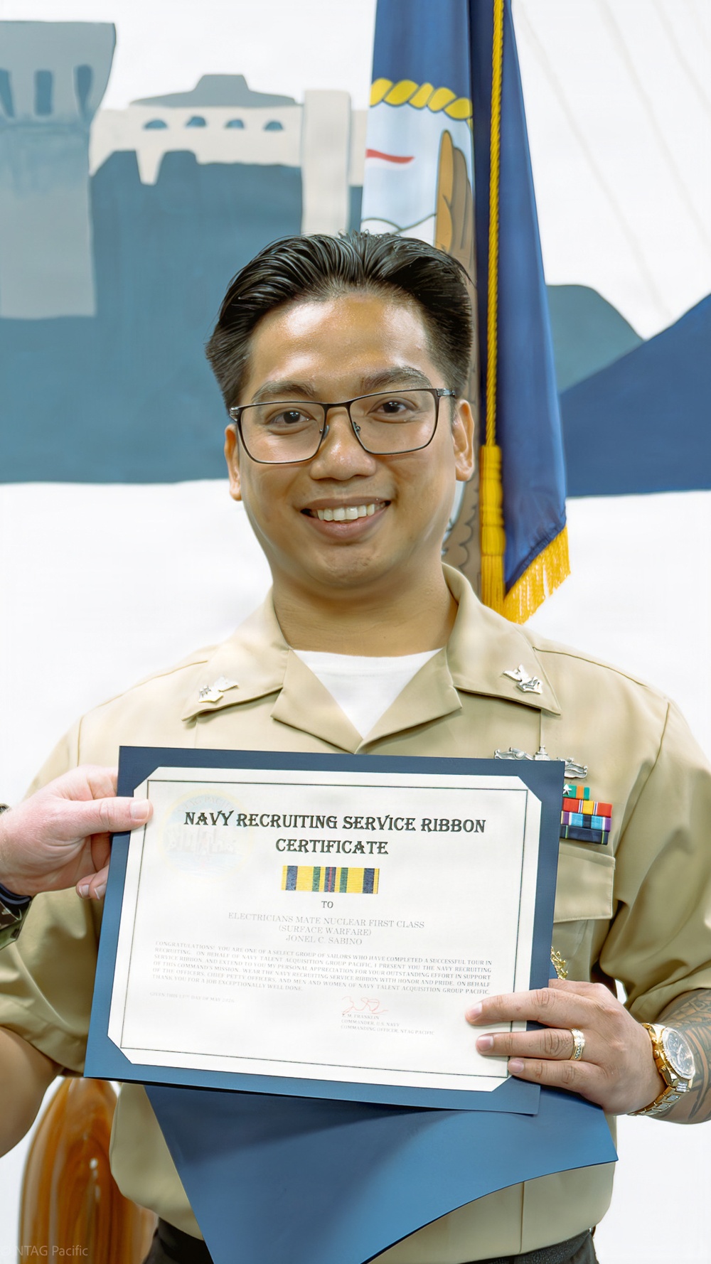 RECRUITER PRESENTED WITH END OF TOUR AWARD