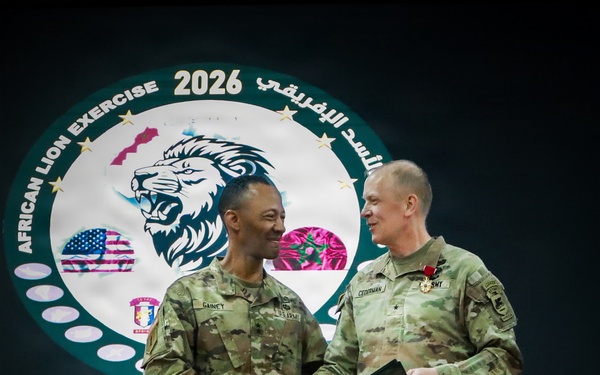 USAREUR-AF commanding general recognizes Soldiers during African Lion 26