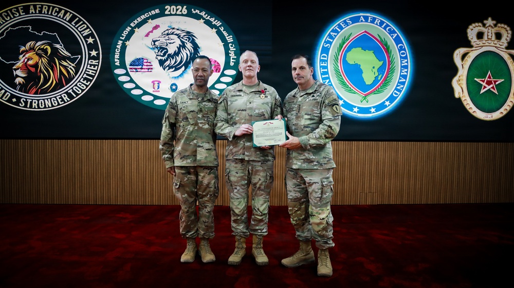 USAREUR-AF commanding general recognizes Soldiers during African Lion 26
