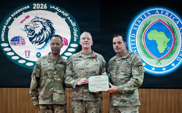 USAREUR-AF commanding general recognizes Soldiers during African Lion 26