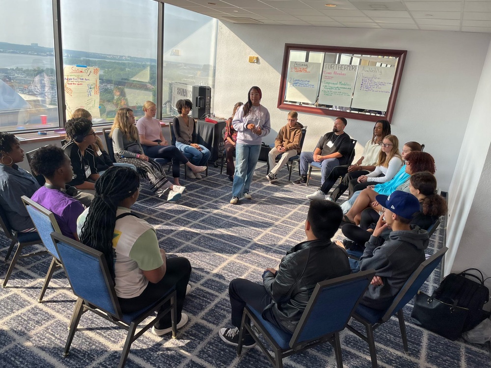 Teen Council Helps Military Teens Image
