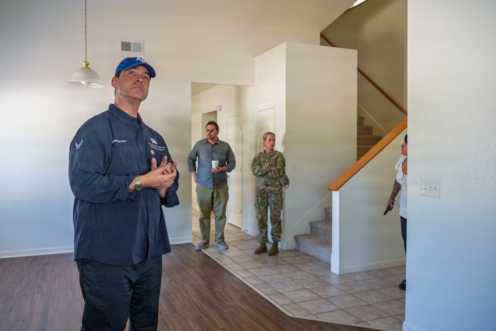 Assistant SAF/IE visits MacDill AFB