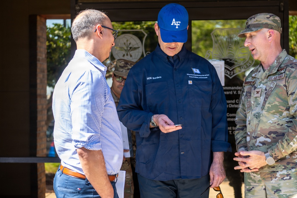 Assistant SAF/IE visits MacDill AFB