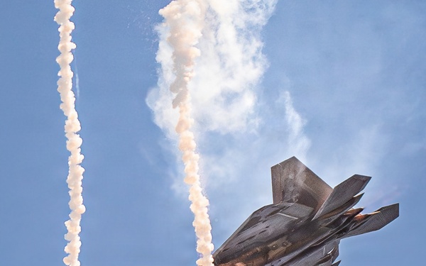 F-22 Demonstration Team performs at Air Dot Show Tour Fort Lauderdale 2026