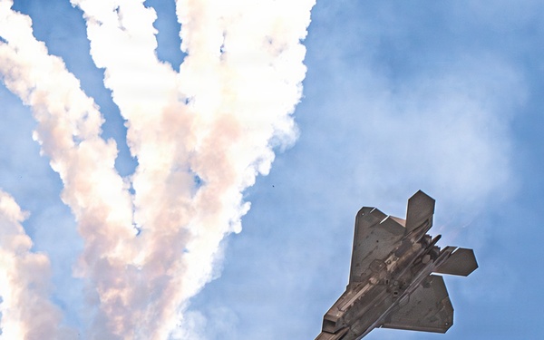 F-22 Demonstration Team performs at Air Dot Show Tour Fort Lauderdale 2026