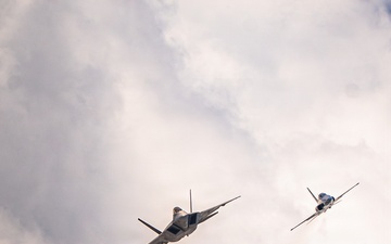 F-22 Demonstration Team performs at Air Dot Show Tour Fort Lauderdale 2026