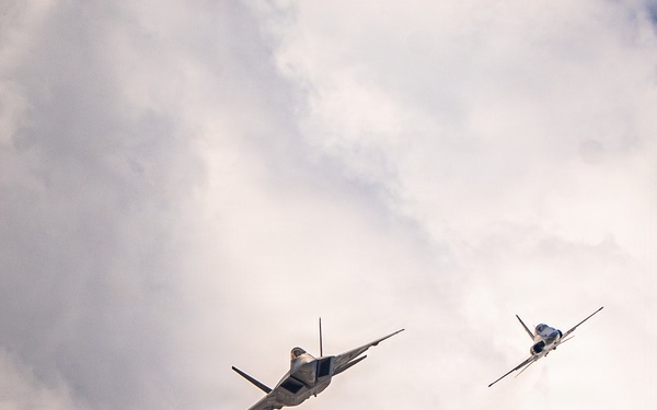 F-22 Demonstration Team performs at Air Dot Show Tour Fort Lauderdale 2026