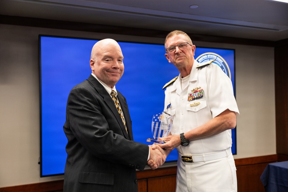 Director of Portfolio Acquisition Executive Strategic Systems Programs Recognizes Six Individuals for Outstanding Contribution to Strategic Deterrence Mission
