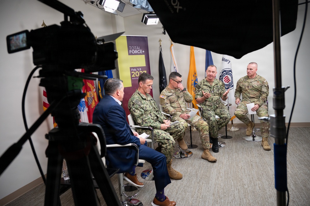 MCPON Perryman participates in Senior Enlisted Leader MOAA Webinar