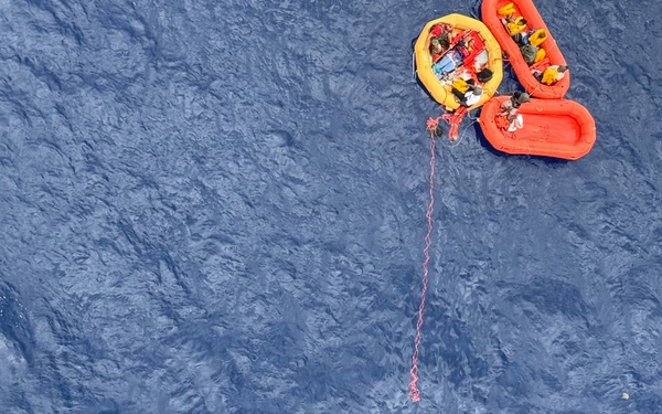 920th Rescue Wing conducts rescue operation off Melbourne, Fla. coast