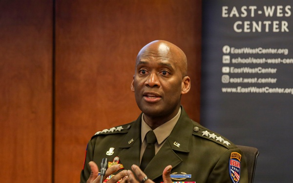 Tri-Command Commander Discusses Alliance Cooperation and Regional Security at East-West Center