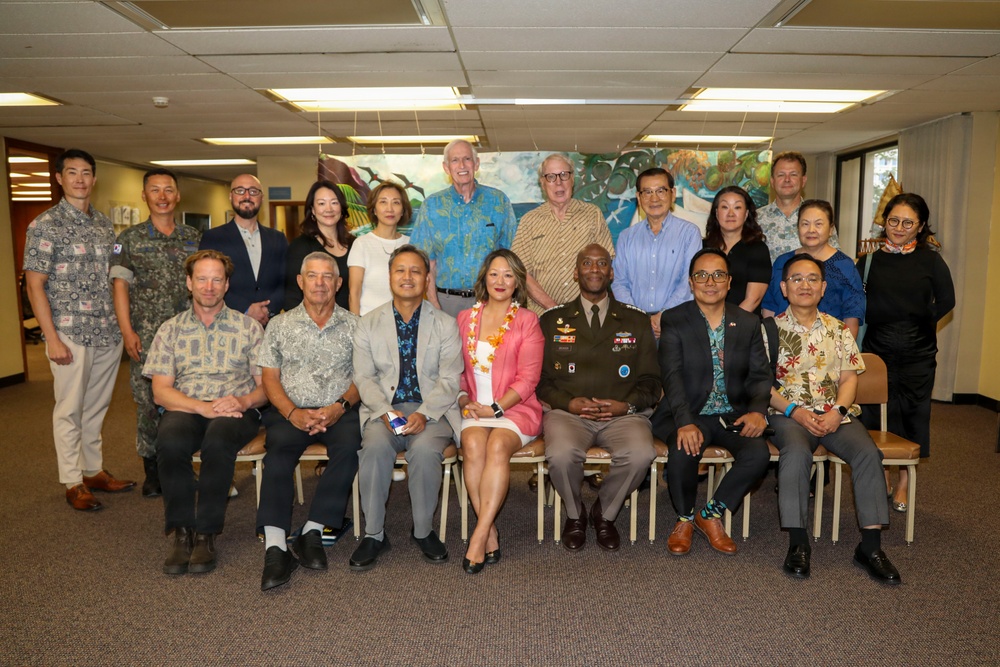 Tri-Command Commander Discusses Alliance Cooperation and Regional Security at East-West Center