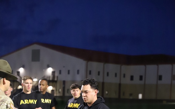Best Redleg Competitors from 1st Armored Division Artillery take the Army Fitness Test