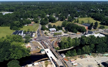Traffic shifts onto new Deep Creek Bridge span