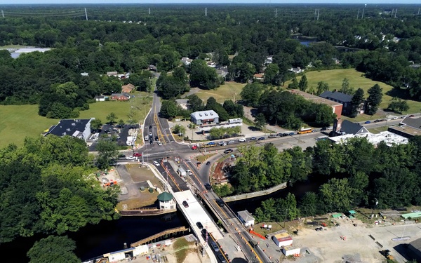 Traffic shifts onto new Deep Creek Bridge span