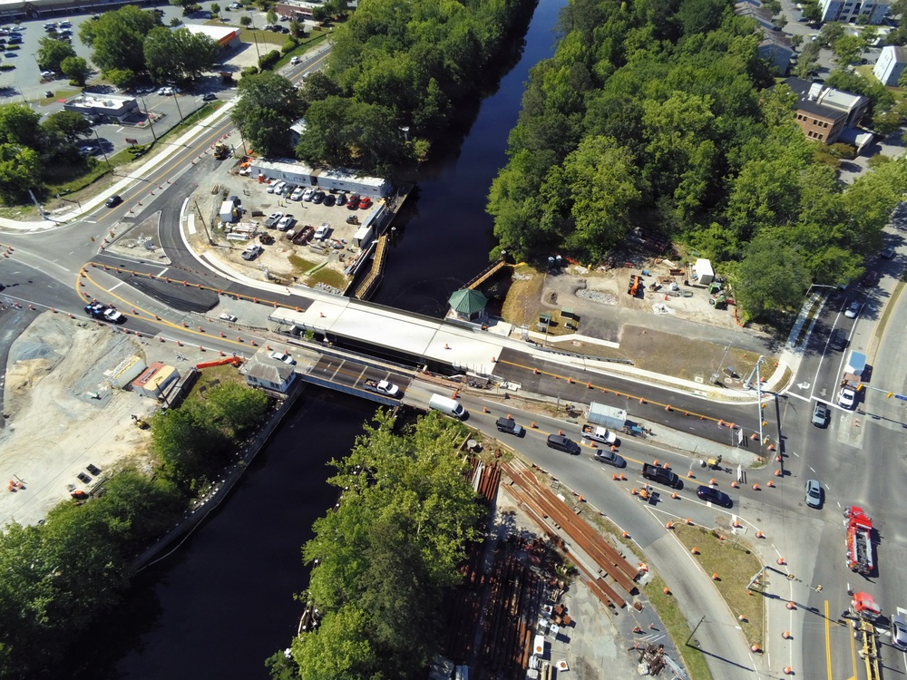 Traffic shifts onto new Deep Creek Bridge span