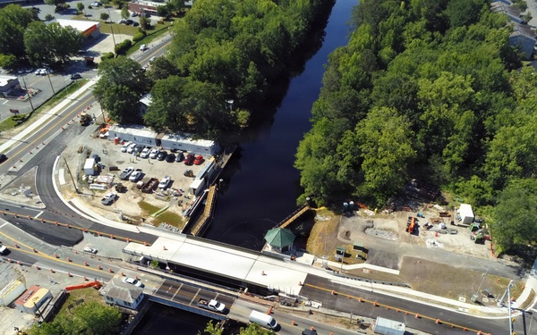 Traffic shifts onto new Deep Creek Bridge span