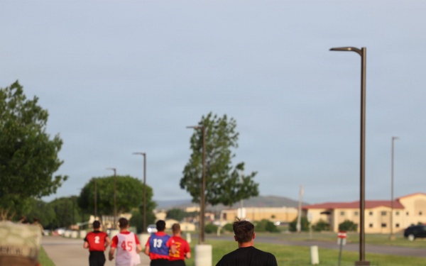 Best Redleg Competitors from 1st Armored Division Artillery take the Army Fitness Test
