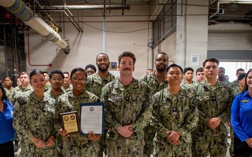 NMCSD MEDLOG Warehouse Earns Fisher House Volunteer of the Year Award