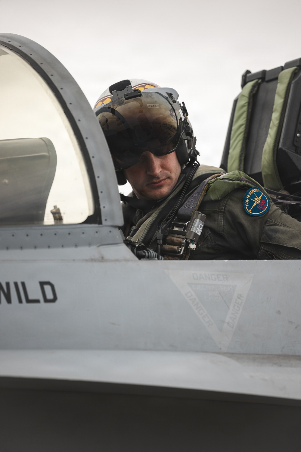 1 MEF Deputy Commanding General flies with VMFA-323 Death Rattlers