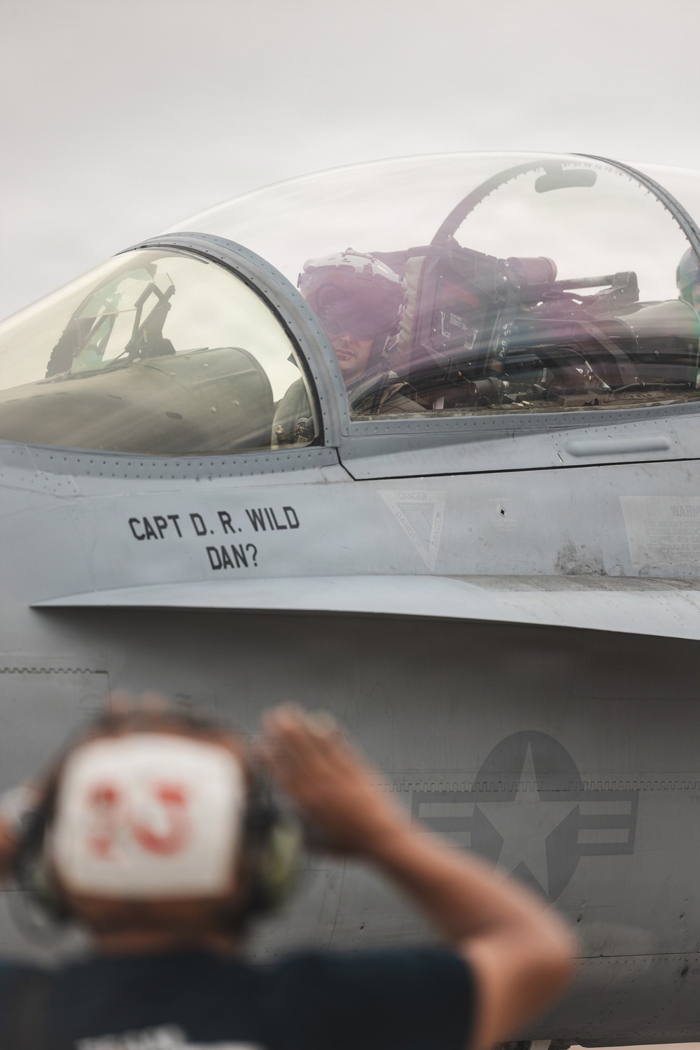 1 MEF Deputy Commanding General flies with VMFA-323 Death Rattlers