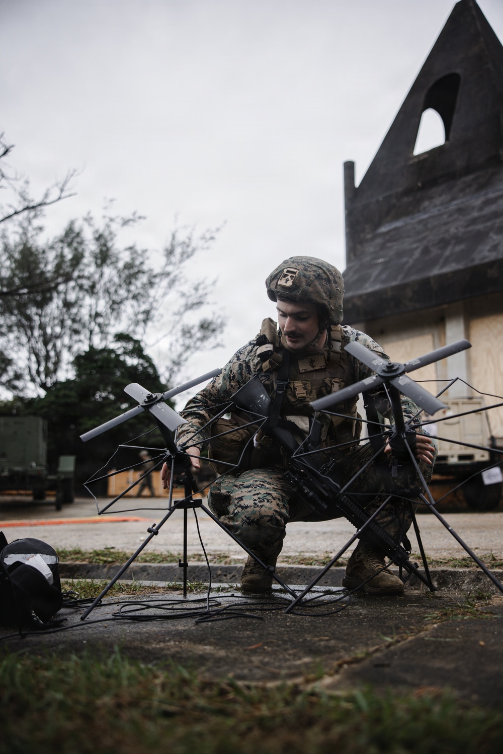 Kaiju Rain 26: 7th Communication Battalion Marines establish field communications