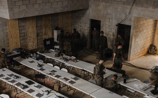 Kaiju Rain 26: 7th Communication Battalion Marines establish field communications