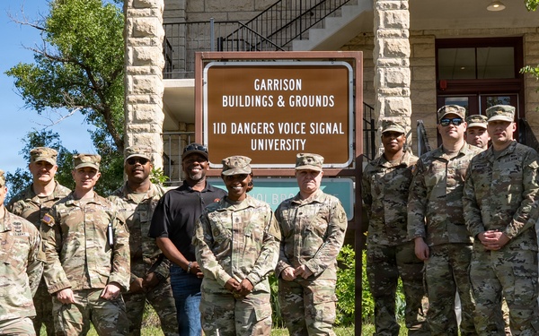 CGSC Soldiers tour 1ID's DVSU and MTC