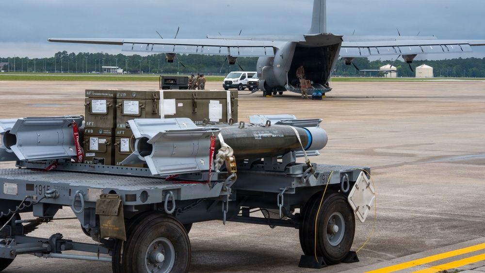 USTRANSCOM Commander Visit Port of Gulfport