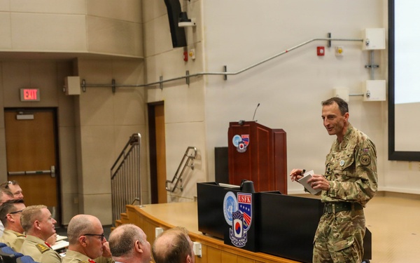 The Australian War College Delegation Visits United Nations Command