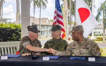 U.S., JGSDF commanders formalize agreements during ceremony