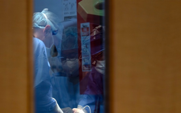 U.S. Air Force and Saint Lucian surgeons partner during limb-saving surgery