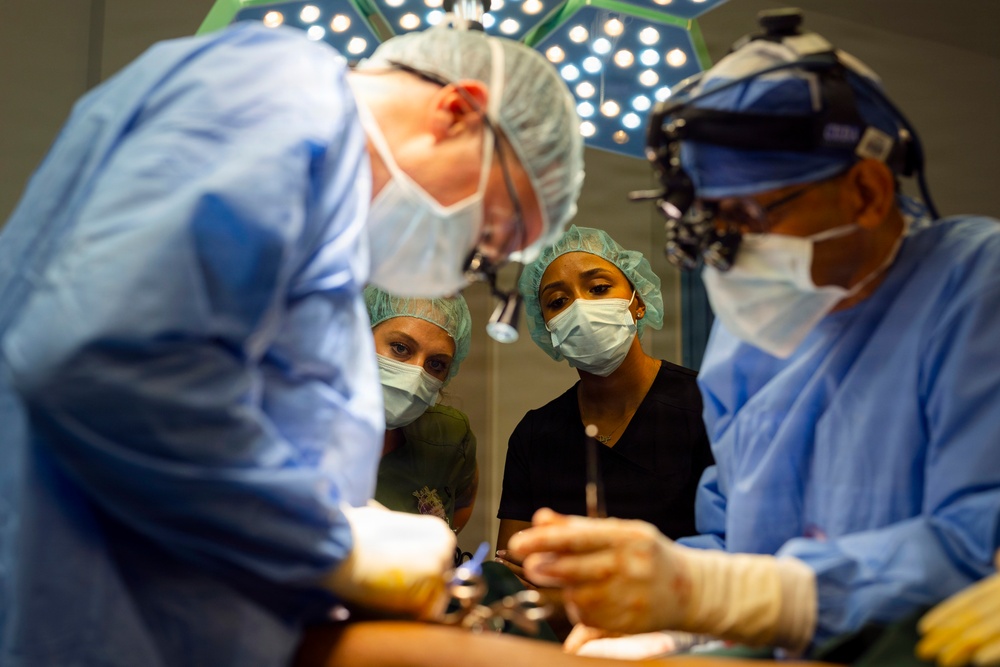 U.S. Air Force and Saint Lucian surgeons partner during limb-saving surgery