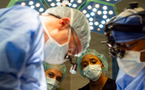 U.S. Air Force and Saint Lucian surgeons partner during limb-saving surgery