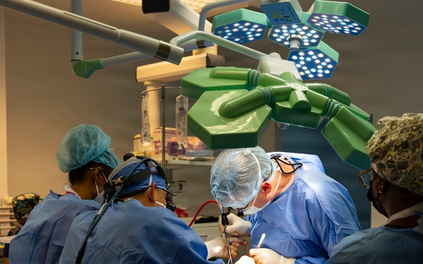 U.S. Air Force and Saint Lucian surgeons partner during limb-saving surgery