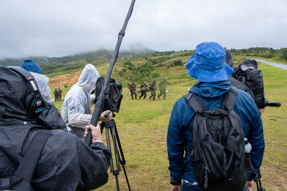 Kaiju Rain 26: 7th Communication Battalion Marines demonstrate training to local media