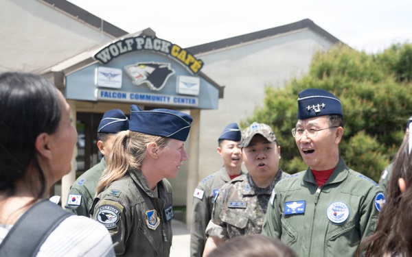 ROKAF chief of staff visits Wolf Pack during base resilience day
