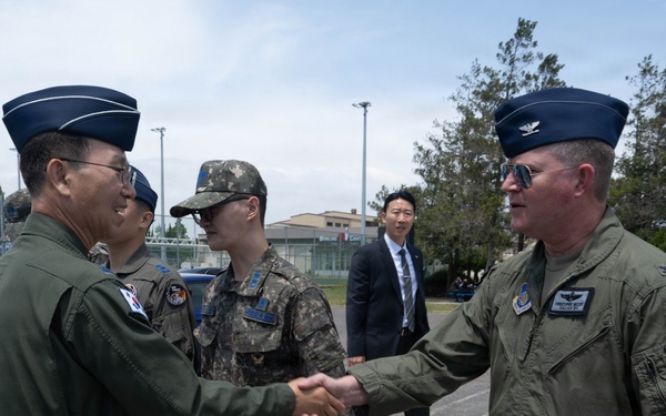 ROKAF chief of staff visits Wolf Pack during base resilience day
