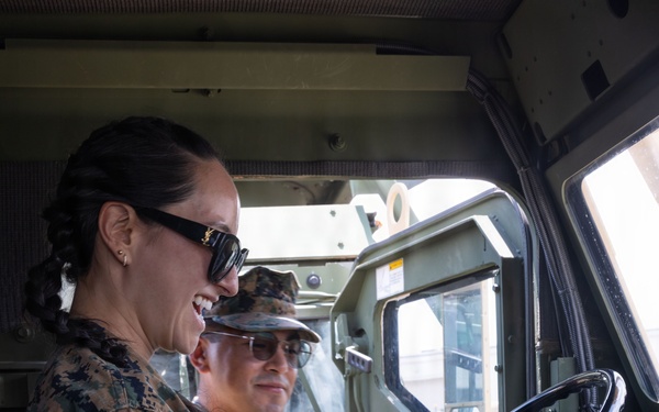 MCAS Iwakuni Hosts a Spouse Warrior Day