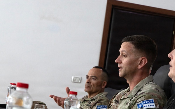 KFOR strengthens coordination with Mayor of Vushtrri/Vučitrn during key leader engagement