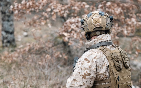 Recon Marines display lethality during bilateral training in France