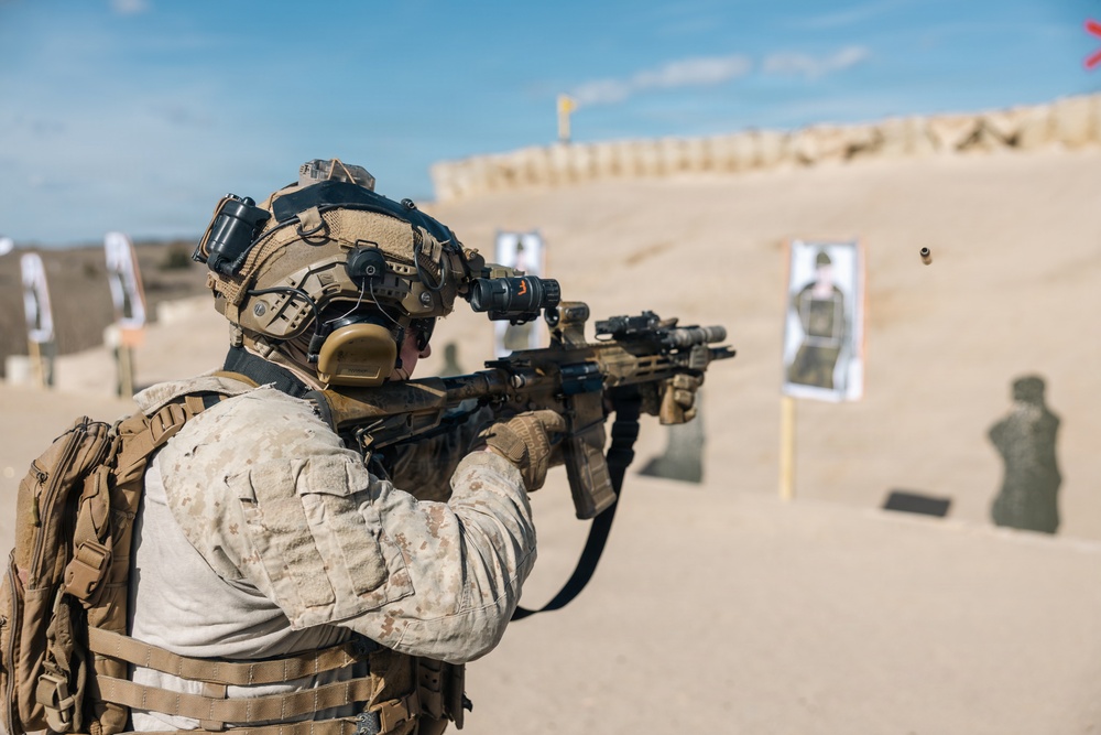 Recon Marines display live-fire lethality in France