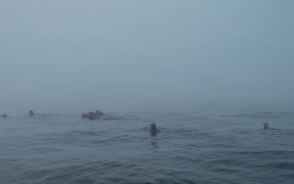 Recon Marines demonstrate amphibious lethality in France
