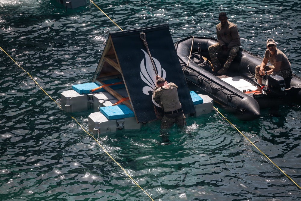 Recon Marines show capabilities, resilience on amphibious obstacle courses in France