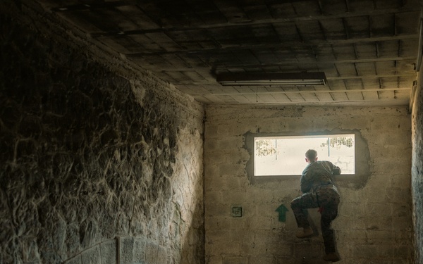 Recon Marines show capabilities, resilience on amphibious obstacle courses in France