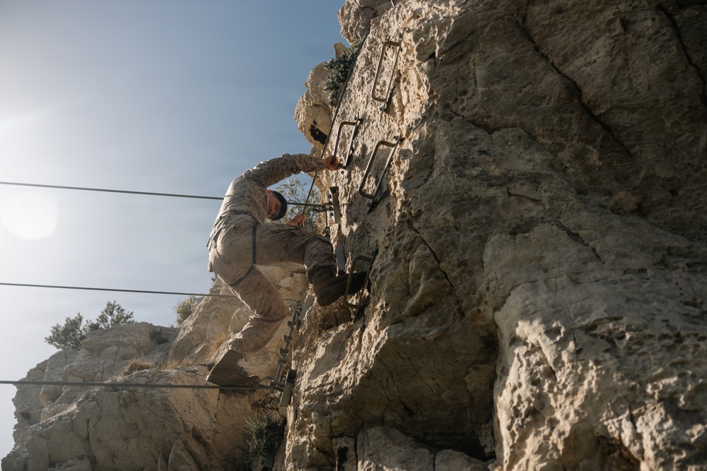 Recon Marines show capabilities, resilience on amphibious obstacle courses in France