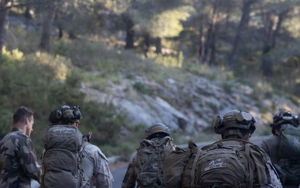 Recon Marines show grit, endurance during loaded march in France
