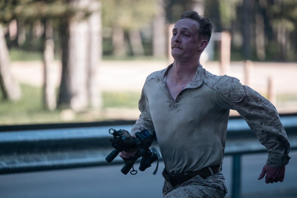 Recon Marines run 13-kilometers during French Foreign Legion battle commemoration